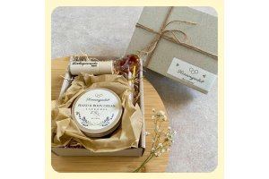 Gave�ske med en stor creme, en l�bepomade, en slikkepind